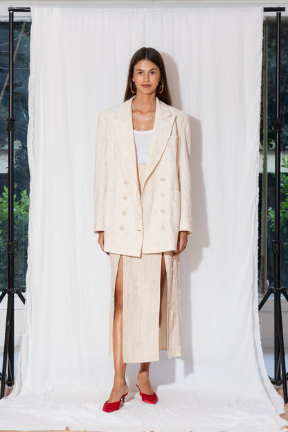 RESORTING BLAZER RE–IMAGINED
