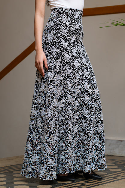 THE RISE SKIRT